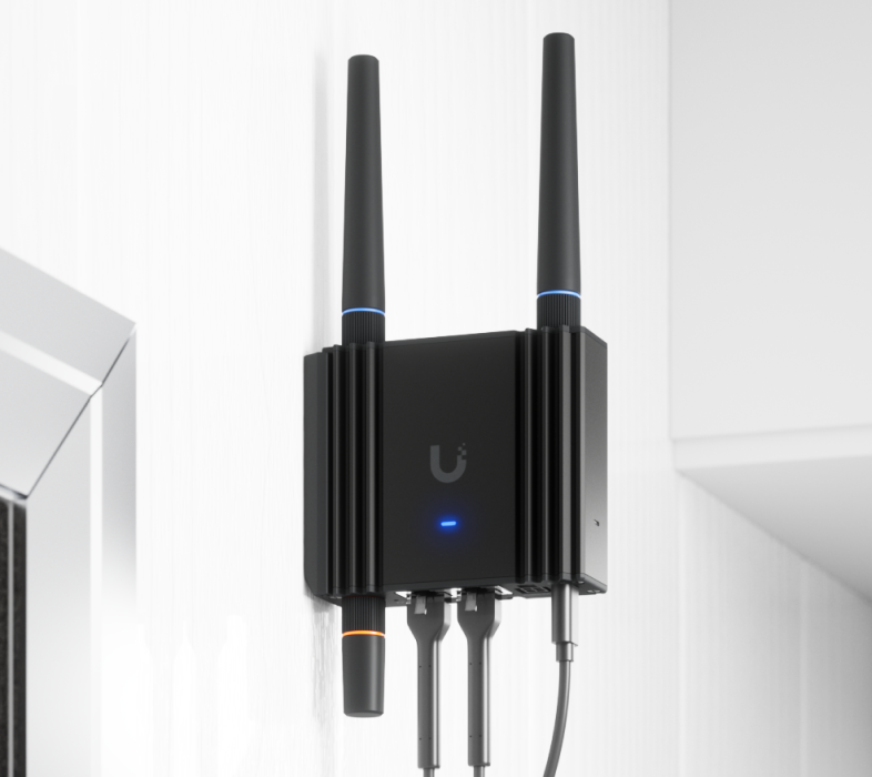 Ubiquiti UMR-Ultra-US UniFi Mobile Router Ultra US - official Ubiquiti image 13