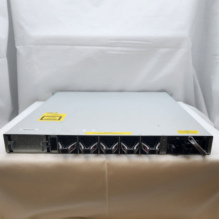 Cisco C9500-16X-E 16-Port 10Gbe Managed Switch With Network Essentials Switches