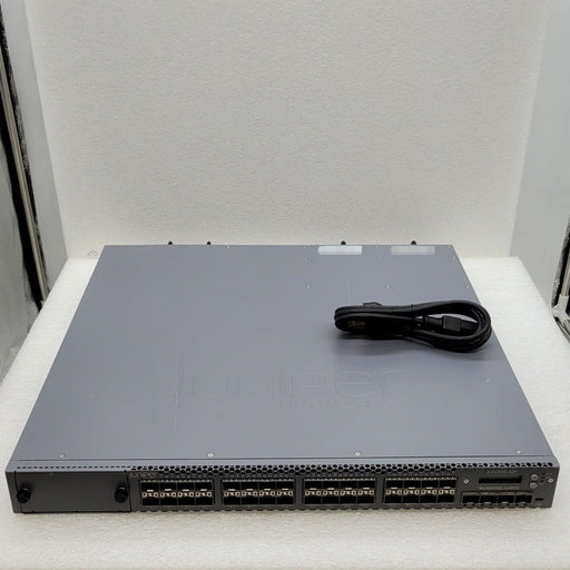 Juniper EX4300-32F 32-Port Front-to-Back Airflow AFO Dual AC Switch