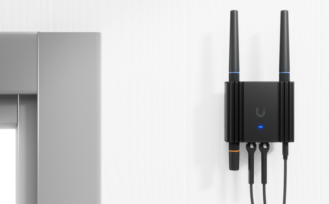 Ubiquiti UMR-Ultra-US UniFi Mobile Router Ultra US - official Ubiquiti image 14